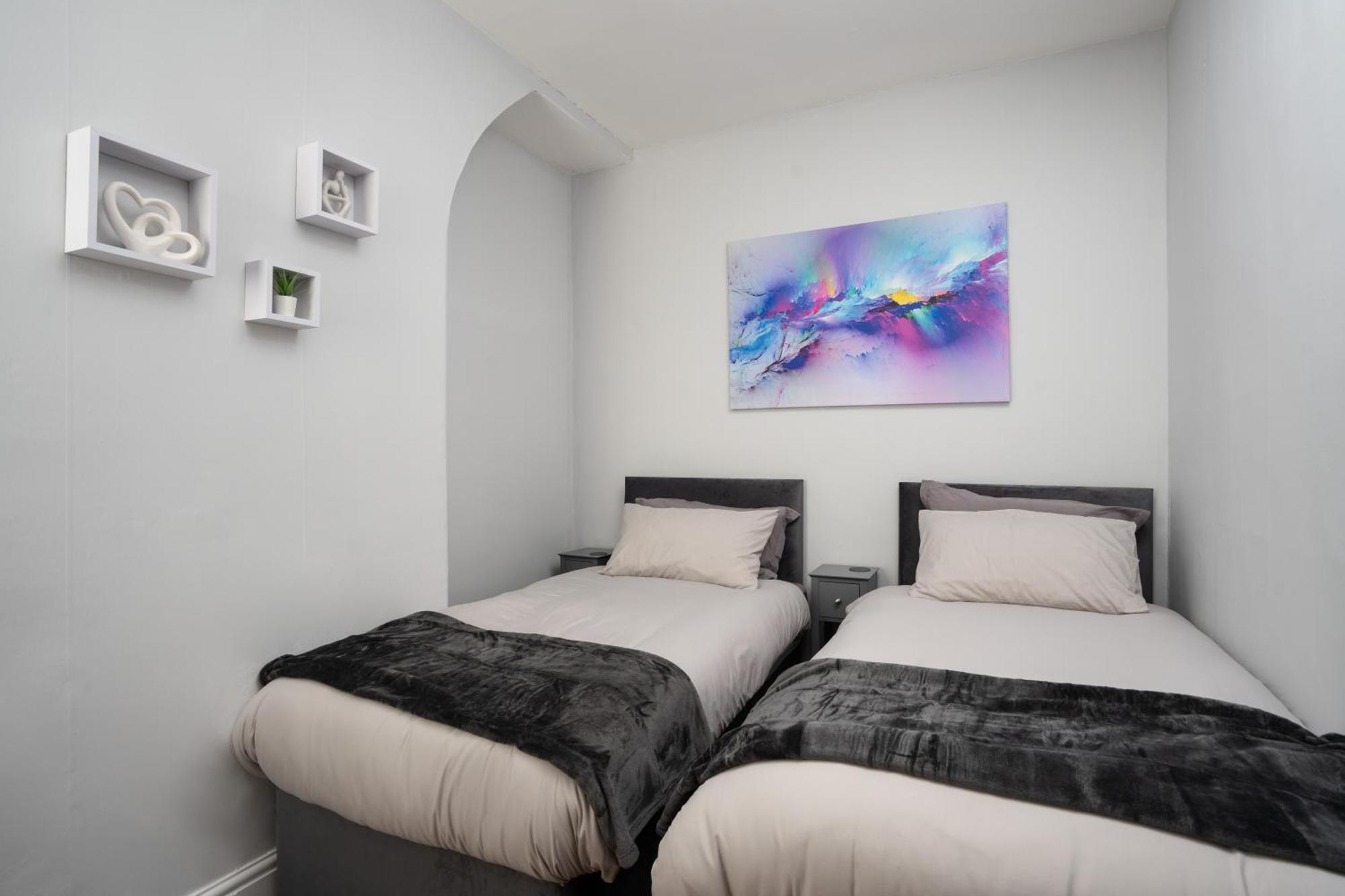Swiss Haven - Spacious 3 Bedroom House Liverpool Buitenkant foto