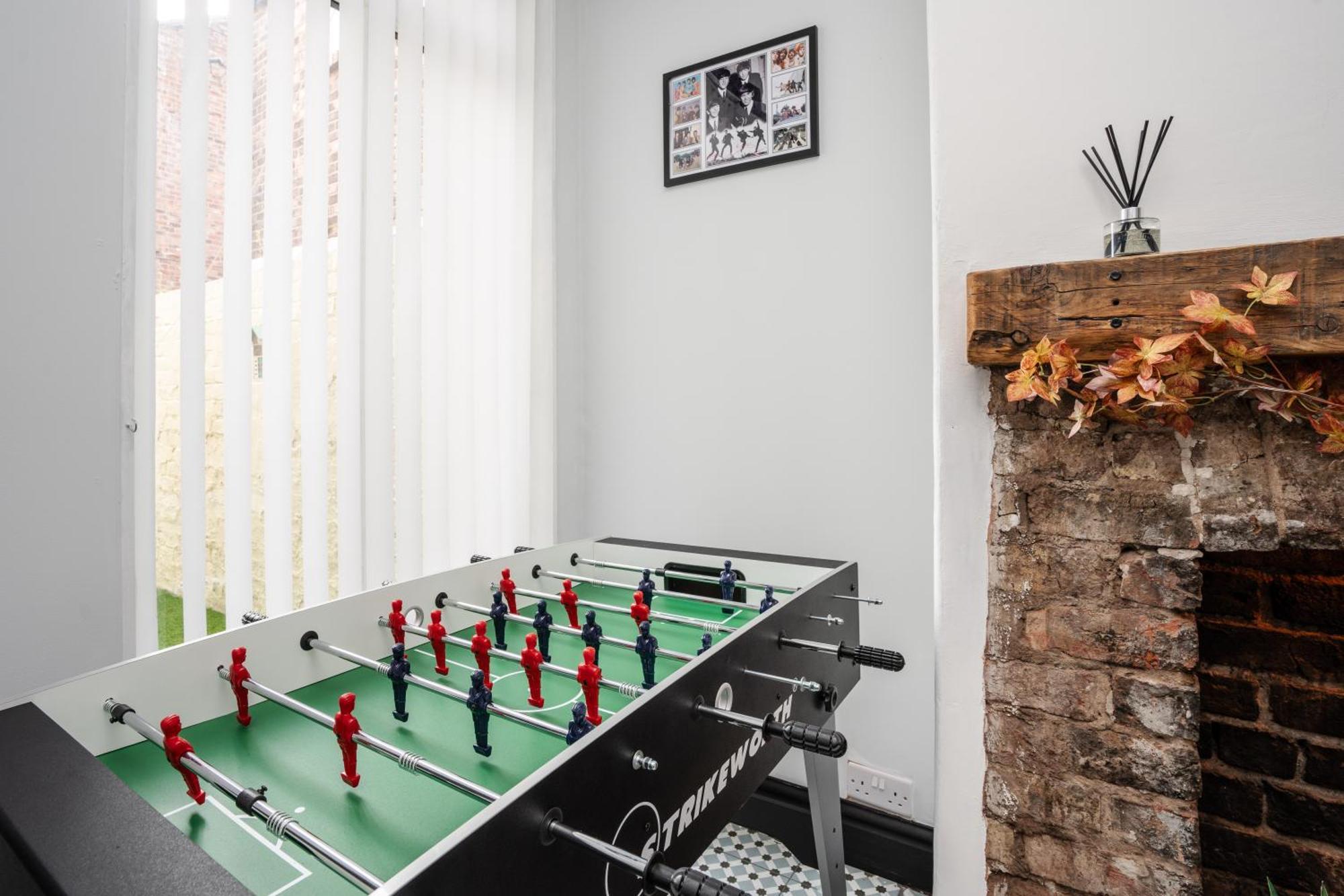 Swiss Haven - Spacious 3 Bedroom House Liverpool Buitenkant foto