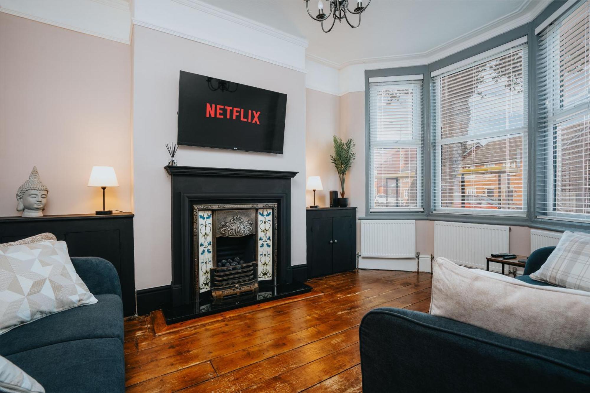 Swiss Haven - Spacious 3 Bedroom House Liverpool Buitenkant foto